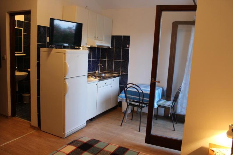 Apartments Mint Povljana - 50M From Sandy Beach מראה חיצוני תמונה