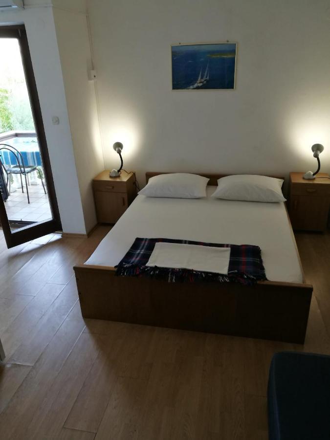 Apartments Mint Povljana - 50M From Sandy Beach מראה חיצוני תמונה