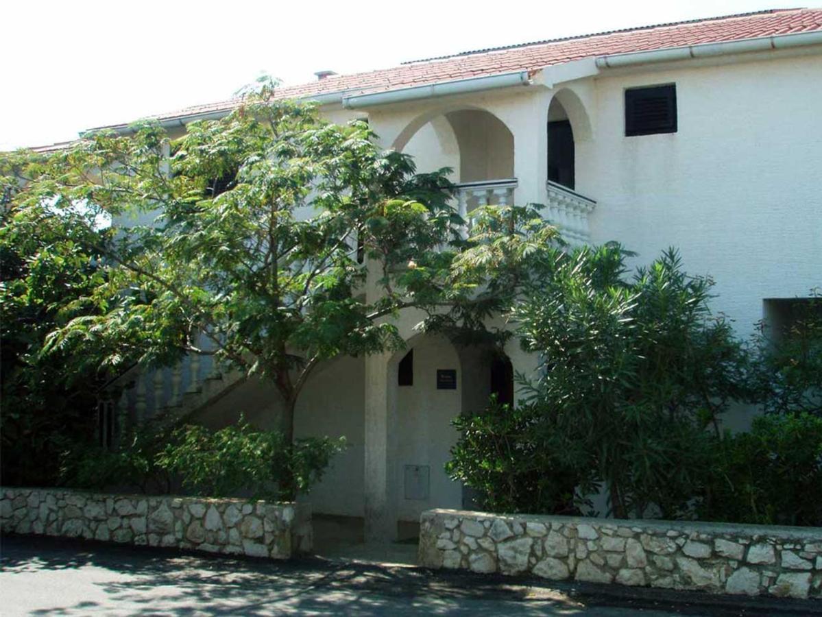 Apartments Mint Povljana - 50M From Sandy Beach מראה חיצוני תמונה