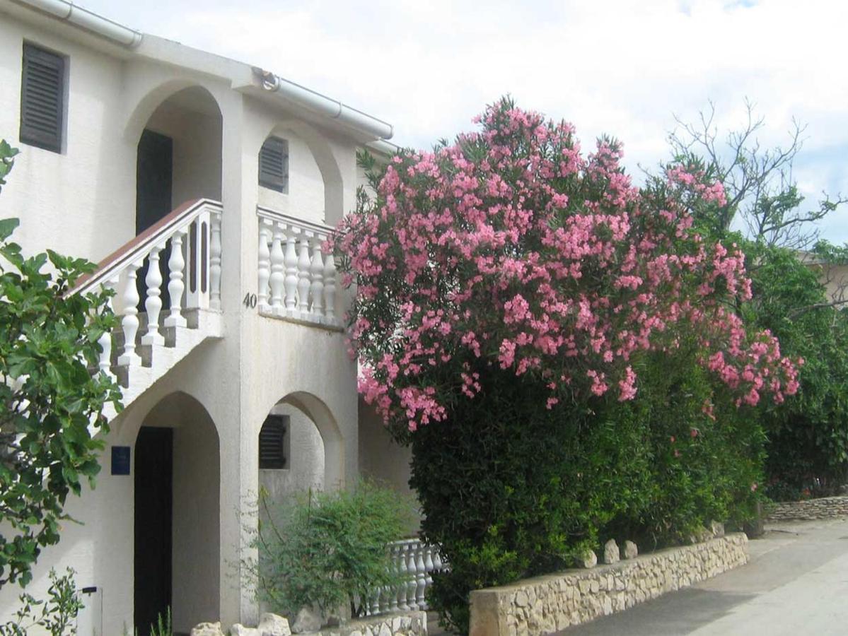 Apartments Mint Povljana - 50M From Sandy Beach מראה חיצוני תמונה