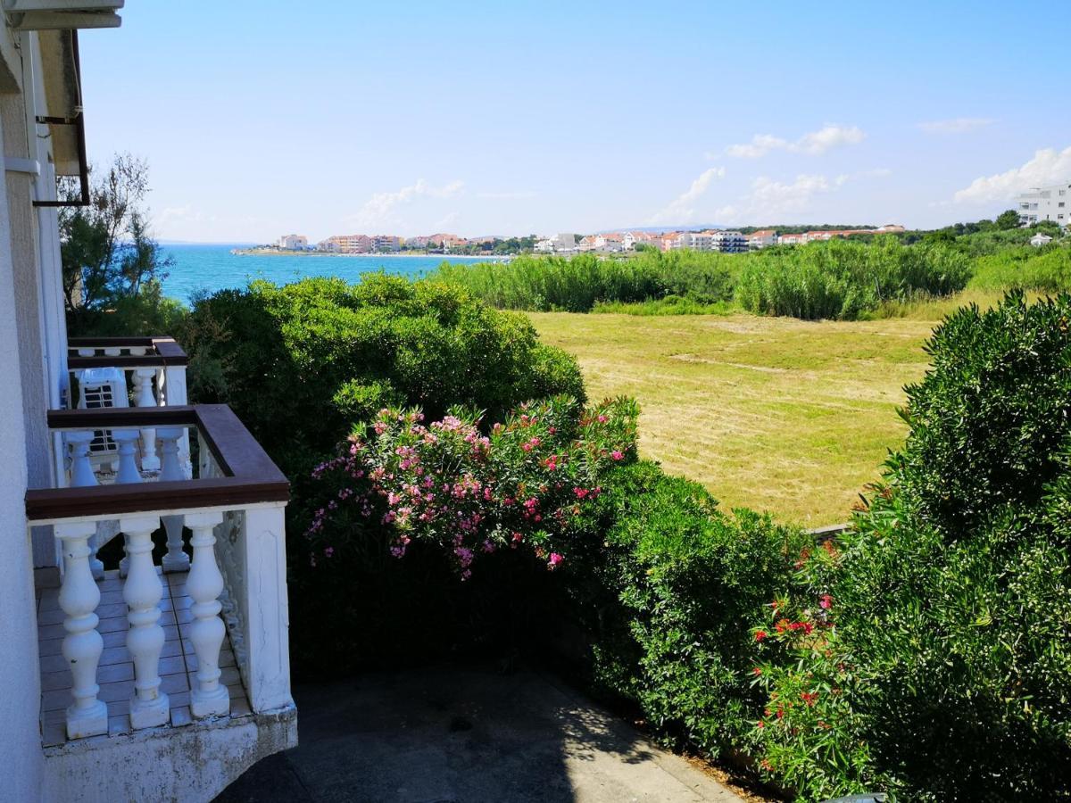 Apartments Mint Povljana - 50M From Sandy Beach מראה חיצוני תמונה