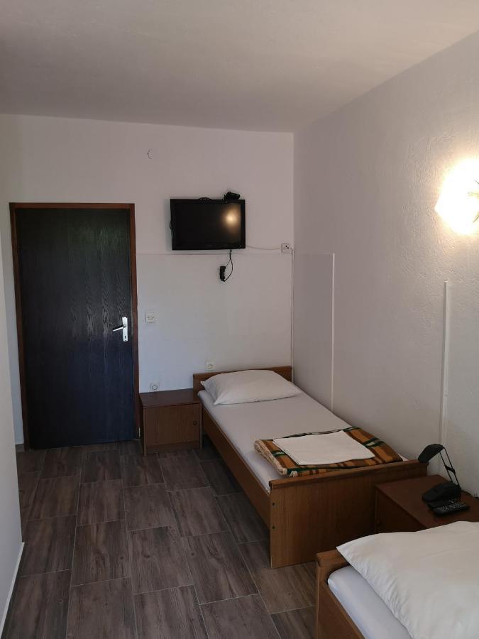 Apartments Mint Povljana - 50M From Sandy Beach מראה חיצוני תמונה