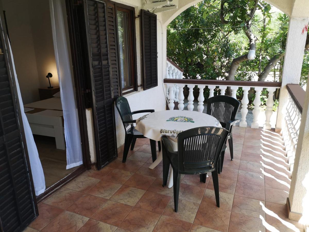 Apartments Mint Povljana - 50M From Sandy Beach מראה חיצוני תמונה